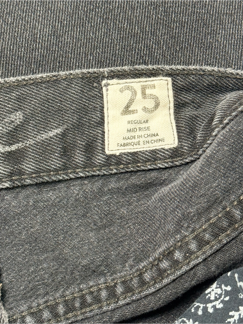 We The Free Black Distressed Straight Crop Jeans Women’s 25 Raw Hem 100% Cotton - Picture 5 of 9